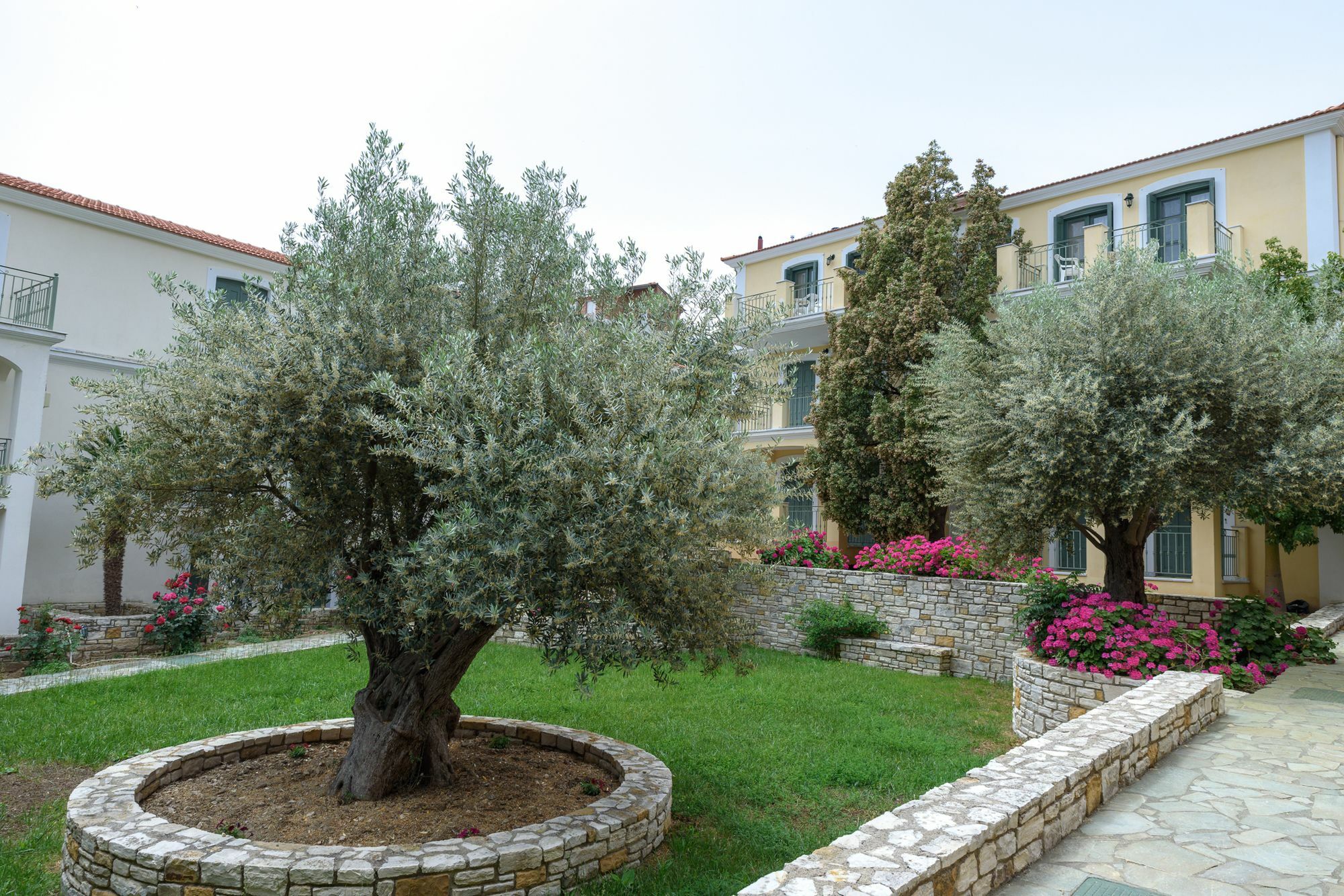 Kyveli Hotel Apartments Vrontados Экстерьер фото