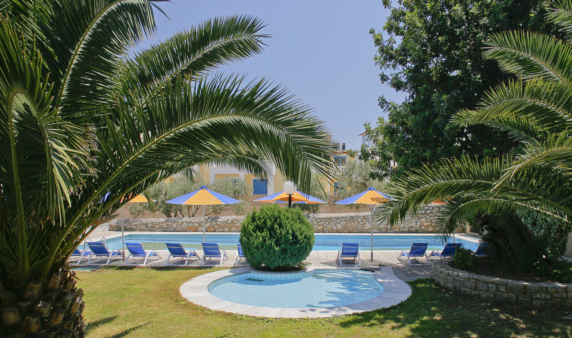 Kyveli Hotel Apartments Vrontados Экстерьер фото